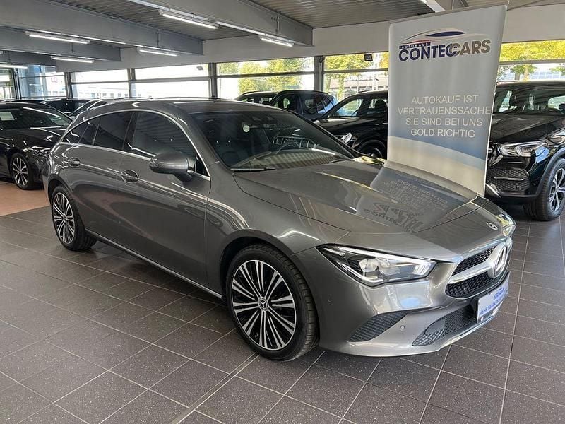 Grau Gebraucht 2023 Mercedes CLA200 Shooting Brake Advanced Kombi | 30.700 € (Fairer Preis) - Bild 1/4