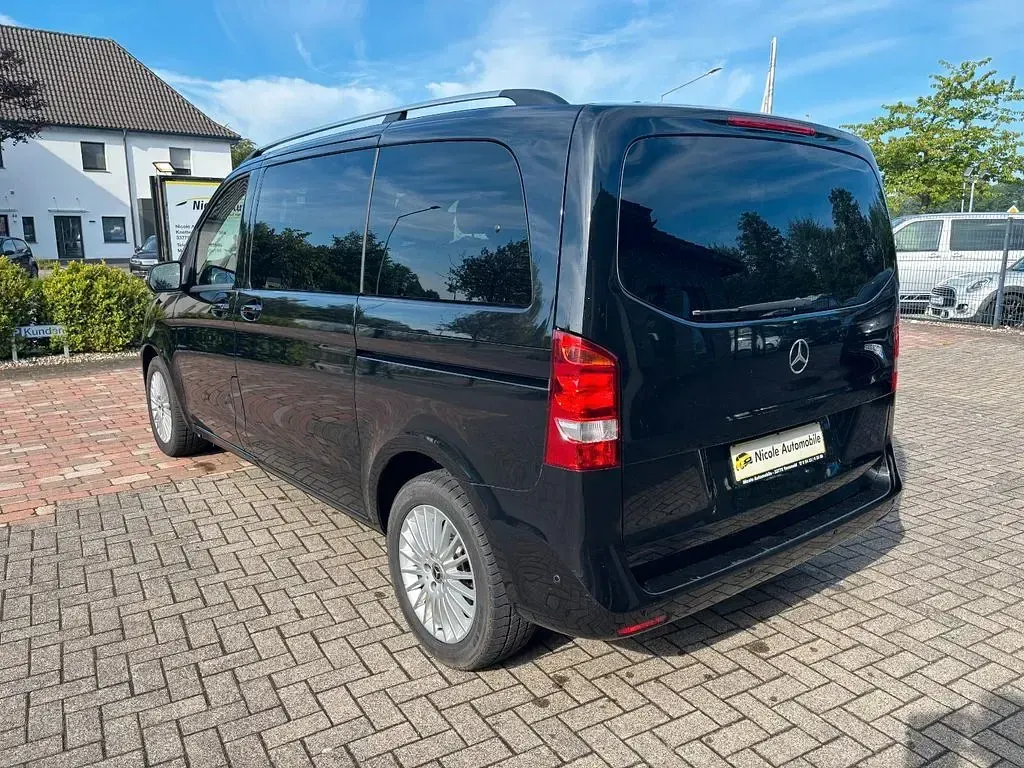 Gebraucht Mercedes V220 Sport 163 PS (119 kW) 2019 Schwarz Van / Kleinbus