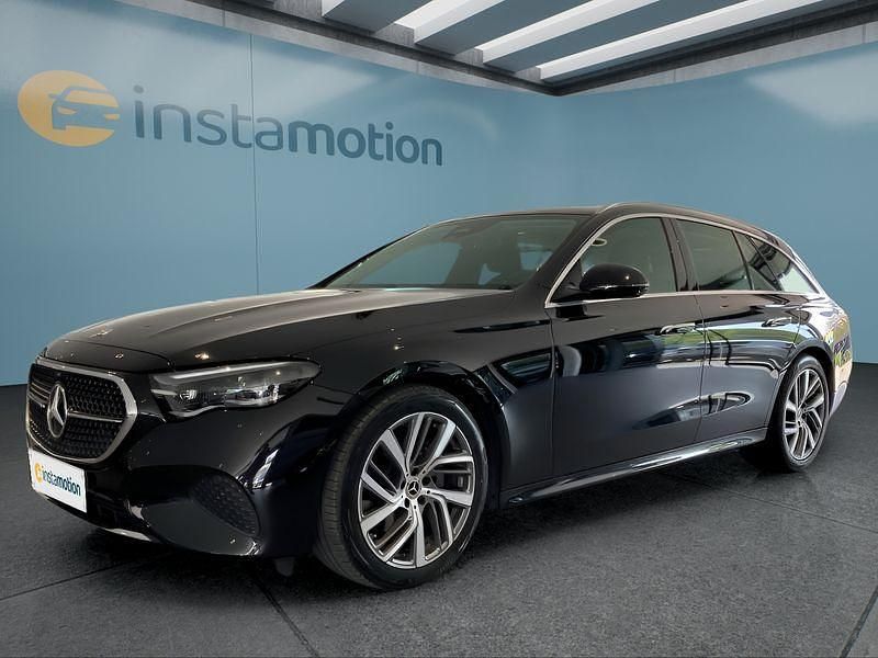 Schwarz Gebraucht 2024 Mercedes E220 Kombi | 47.449 € (Guter Preis) - Bild 1/4