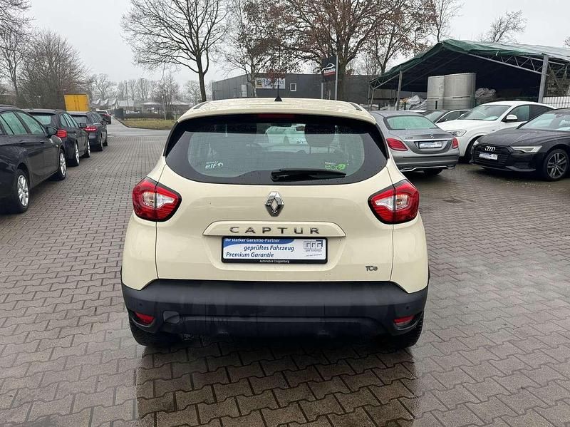 Gebraucht Renault Captur Dynamique 90 PS (66 kW) 2015 Braun SUV