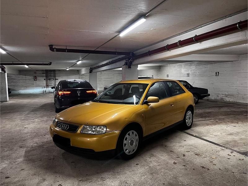 Usata Audi A3 Ambition 101 CV (74 kW) 2000 Oro Utilitaria