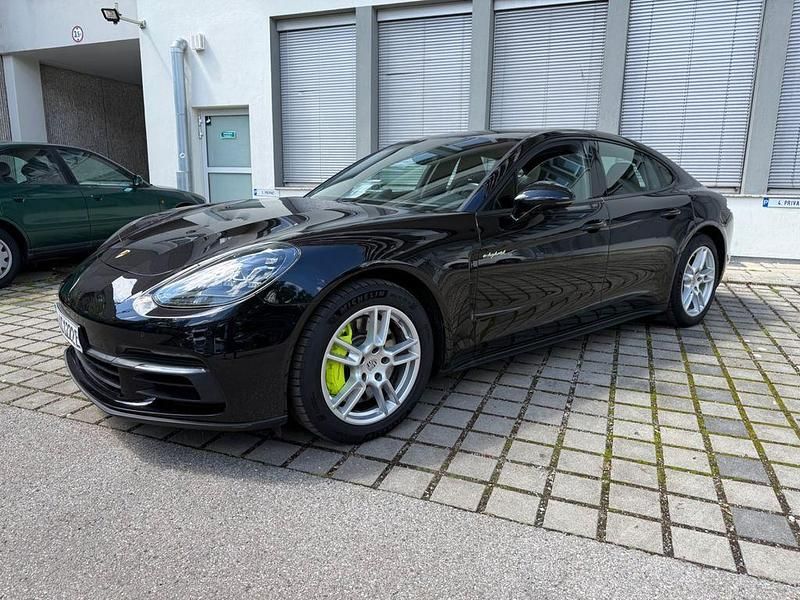 Schwarz Gebraucht 2019 Porsche Panamera 4 Limousine | 49.999 € (Superpreis) - Bild 1/4