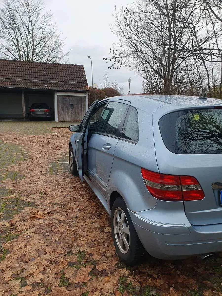 Gebraucht Mercedes B170 116 PS (85 kW) 2006 Blau Van / Kleinbus