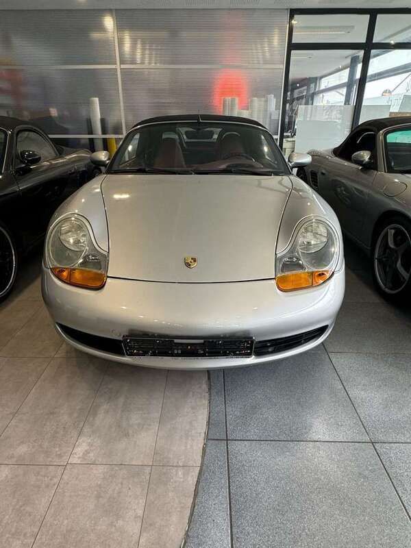 Silber Gebraucht 1997 Porsche Boxster Cabrio | 24.900 € - Bild 1/4