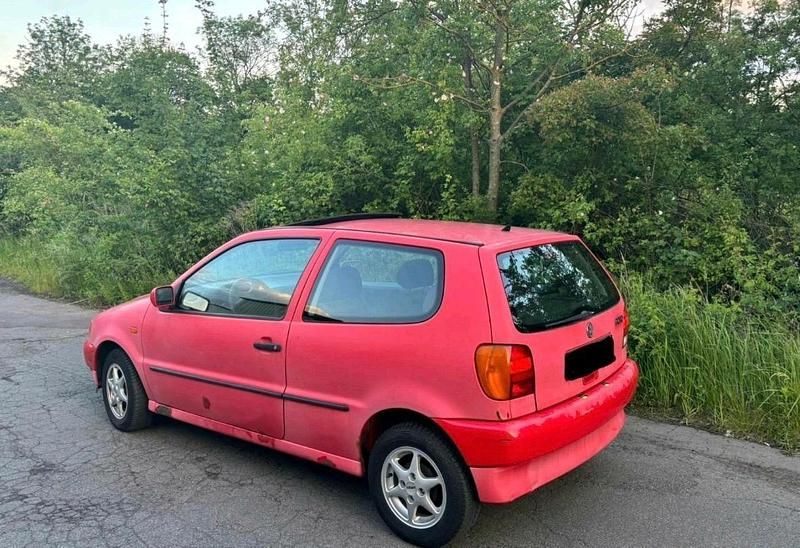 Gebraucht VW Polo Basis 60 PS (44 kW) 1997 Rot Kleinwagen