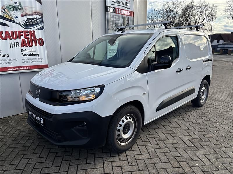 Weiß Gebraucht 2025 Opel Combo Basis Van | 20.290 € (Fairer Preis) - Bild 1/4