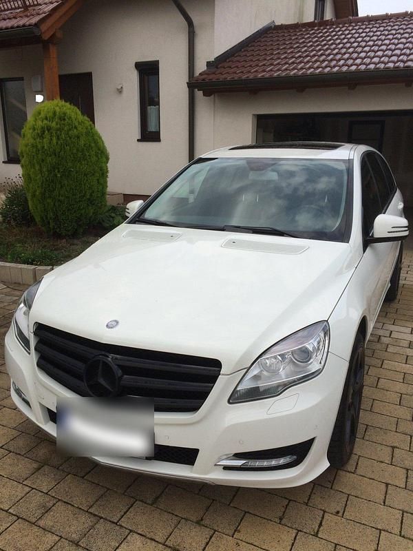 Weiß Gebraucht 2010 Mercedes R350 Van / Kleinbus | 9.500 € (Fairer Preis) - Bild 1/4