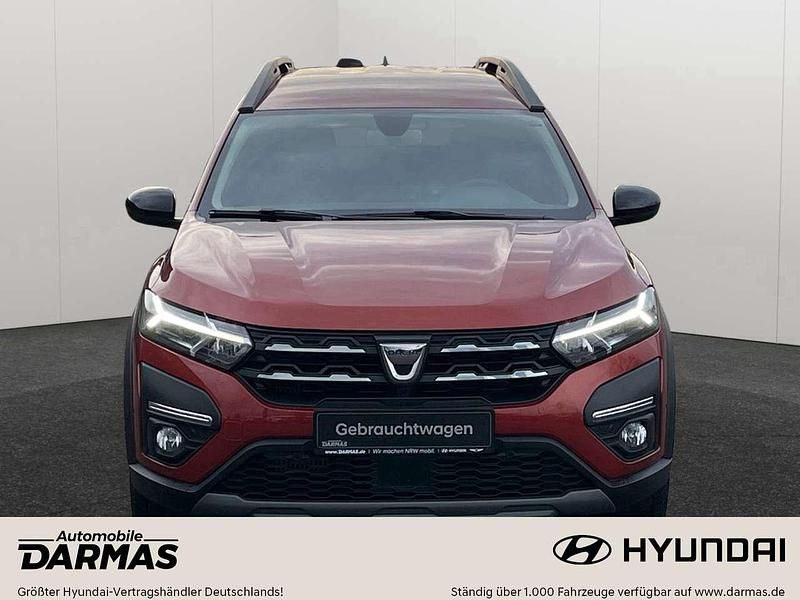 Gebraucht Dacia Jogger 101 PS (74 kW) 2022 Terrakottabraun Van / Kleinbus