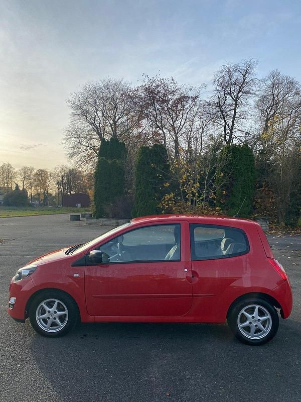 Usata Renault Twingo Expression 75 CV (55 kW) 2012 Rosso Utilitaria