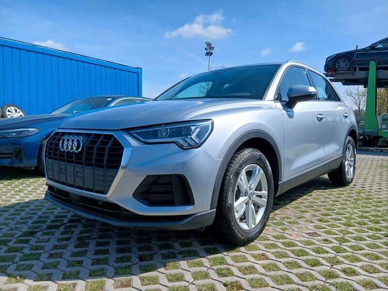 Silber Gebraucht 2019 Audi Q3 Sport SUV | 23.499 € (Superpreis) - Bild 1/4