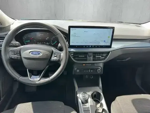 Używany Ford Focus Active 120 KM (88 kW) 2025 Srebrny Kombi