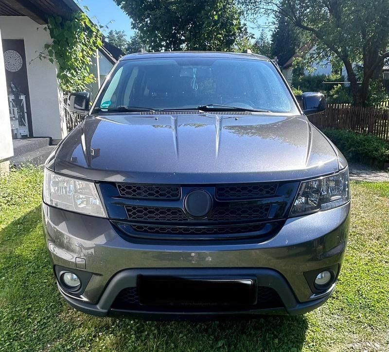 Gebraucht Fiat Freemont Black Code 177 PS (130 kW) 2016 Grau SUV