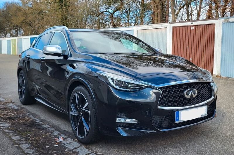 Schwarz Gebraucht 2017 Infiniti Q30 Sport Tech Kleinwagen | 19.000 € (Guter Preis) - Bild 1/4