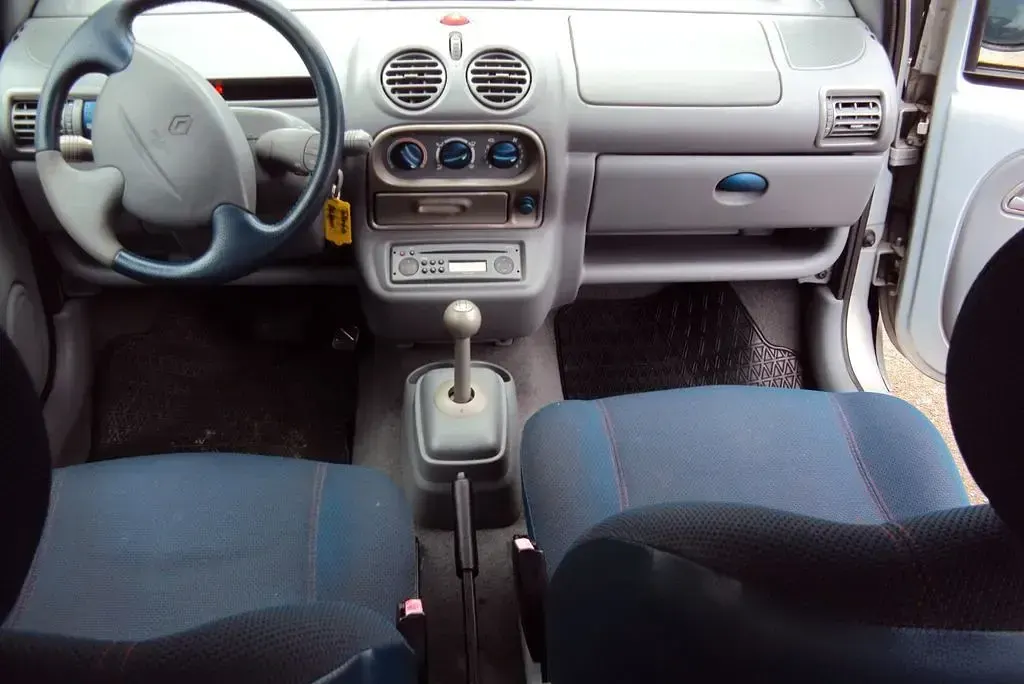 Gebraucht Renault Twingo Dynamique 75 PS (55 kW) 2004 Silber Kleinwagen