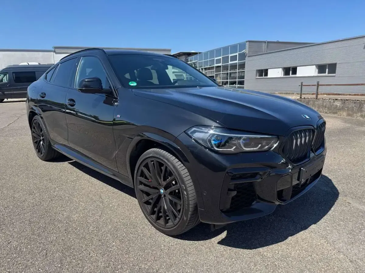 Gebraucht BMW X6 M 530 PS (389 kW) 2022 Saphirschwarz SUV