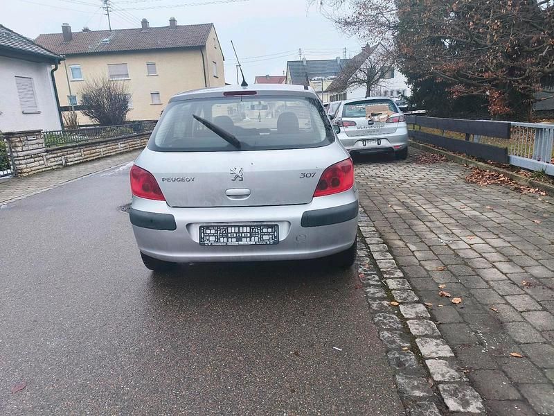 Gebraucht Peugeot 307 108 PS (79 kW) 2002 Silber Limousine