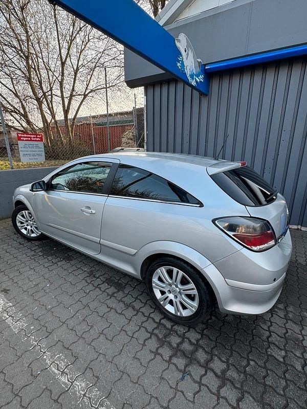 Gebraucht Opel Astra GTC 105 PS (77 kW) 2007 Grau Limousine