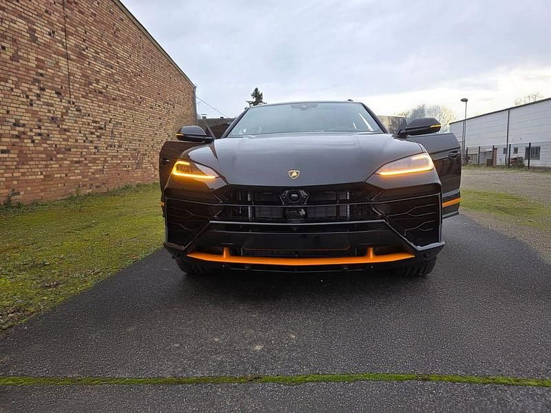 Schwarz Neu 2025 Lamborghini Urus SUV | 354.620 € (Superpreis) - Bild 1/4