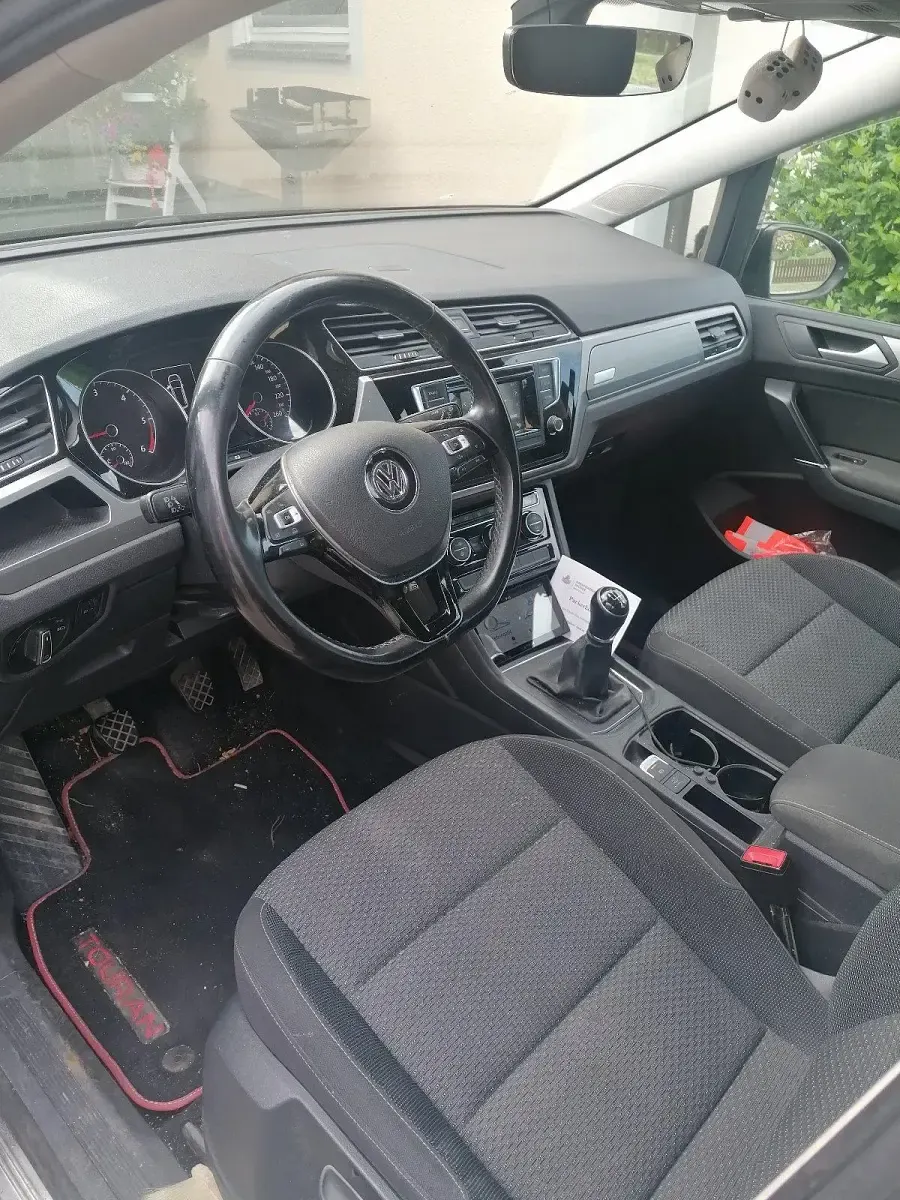 Gebraucht VW Touran 110 PS (80 kW) 2015 Schwarz Van / Kleinbus