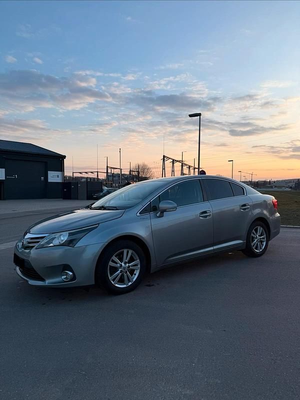 Gebraucht Toyota Avensis T2 124 PS (91 kW) 2012 Grau Limousine