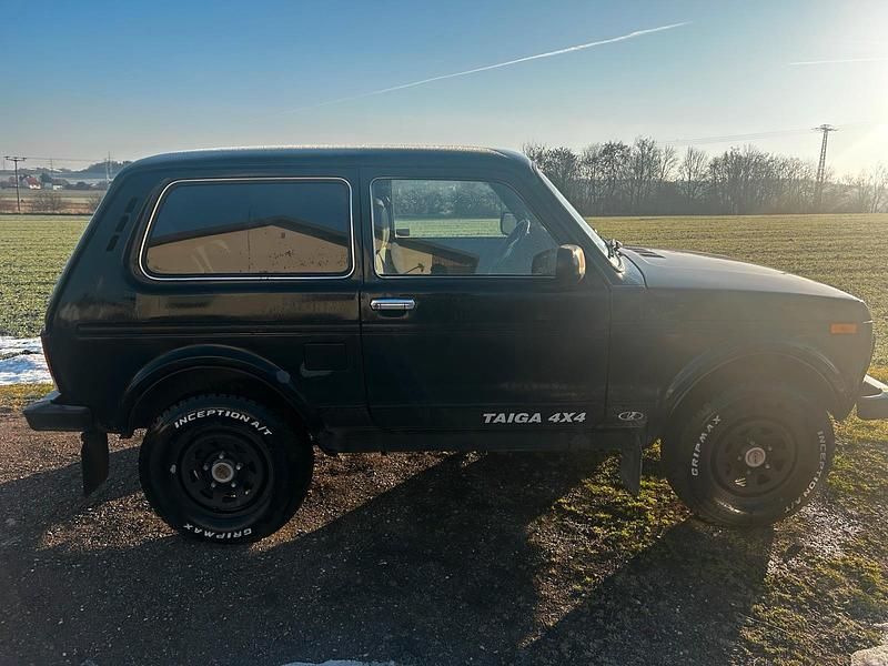 Gebraucht Lada Taiga 83 PS (61 kW) 2015 SUV