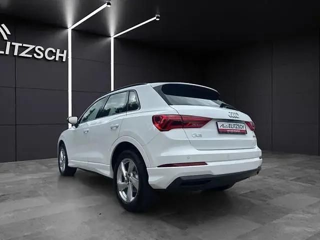 Gebraucht Audi Q3 Ambiente 150 PS (110 kW) 2022 Ibisweiß SUV