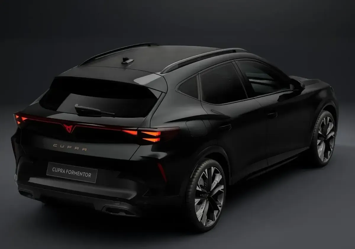 Neu Cupra Formentor 204 PS (150 kW) 2026 Midnight schwarz metallic SUV