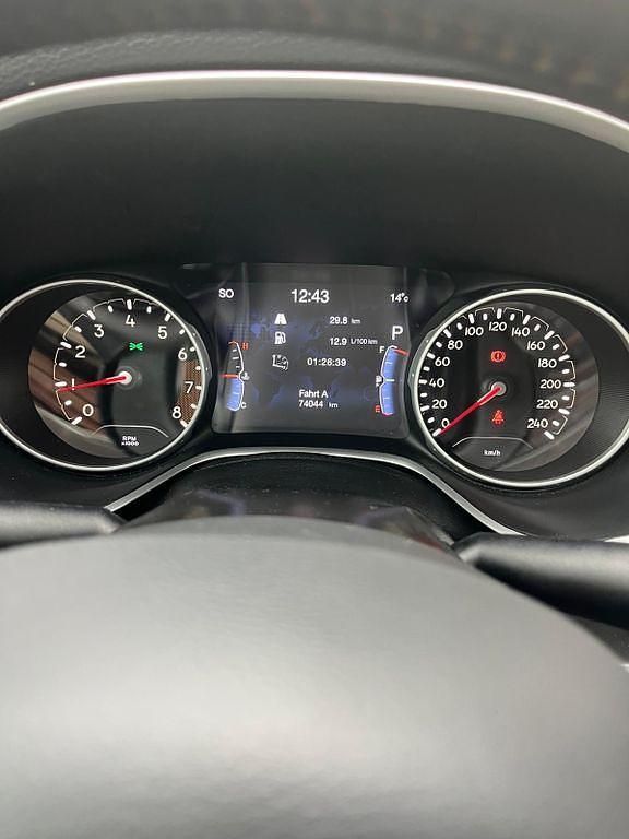 Gebraucht Jeep Compass Limited 170 PS (125 kW) 2019 Schwarz SUV