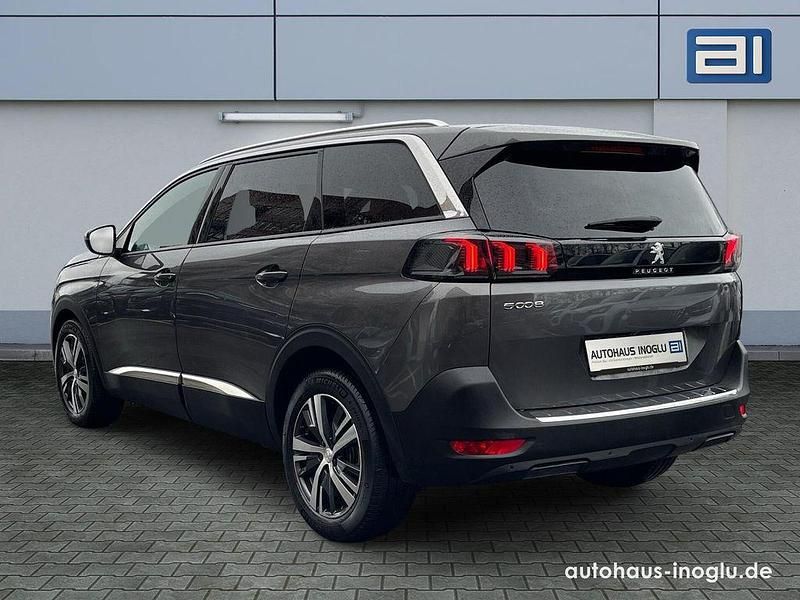 Gebraucht Peugeot 5008 Allure 131 PS (96 kW) 2024 Grau SUV