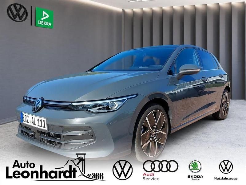 Grau Gebraucht 2024 VW Golf VIII Edition Limousine | 31.990 € (Etwas zu teuer) - Bild 1/4