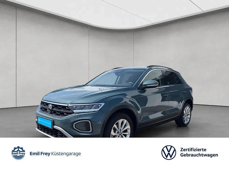 Blau Gebraucht 2022 VW T-Roc Life SUV | 22.990 € (Fairer Preis) - Bild 1/4