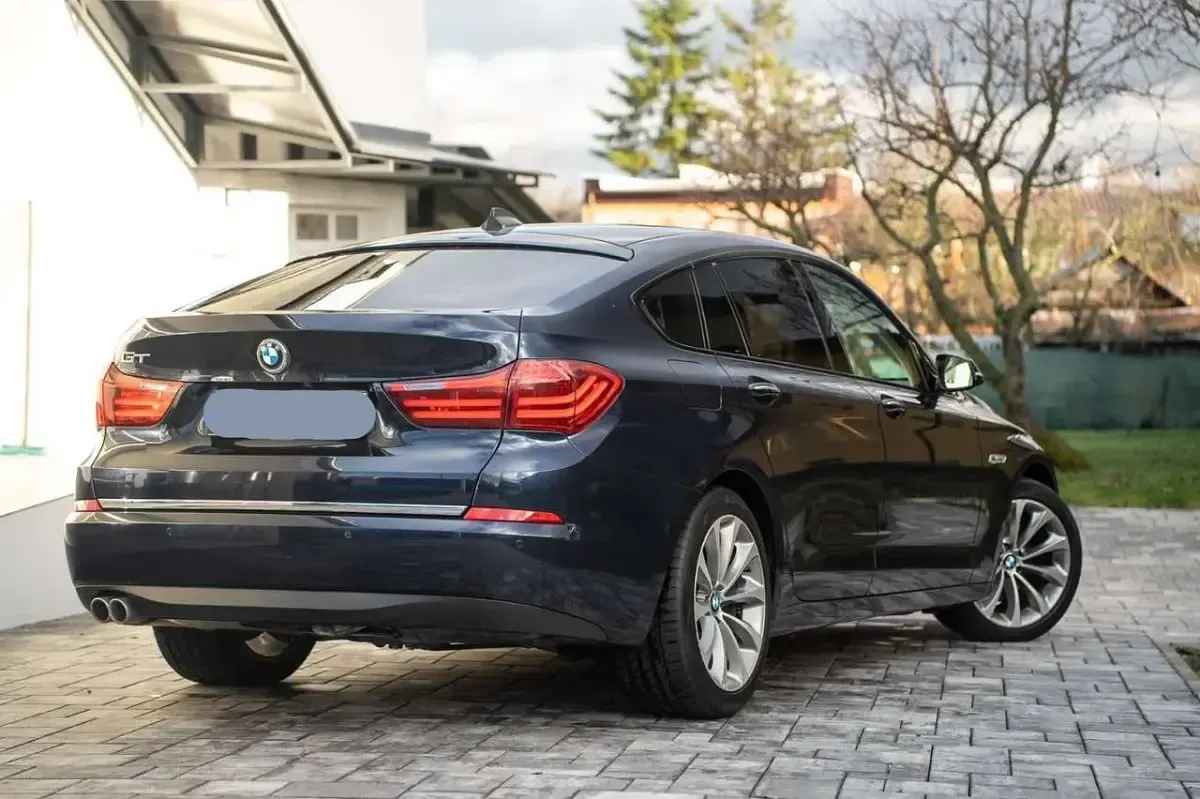 Gebraucht BMW 520 184 PS (135 kW) 2016 Blau Limousine