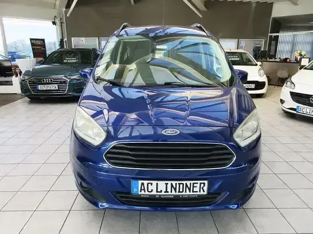 Gebraucht Ford Tourneo Courier Titanium 140 PS (102 kW) 2014 Blau Van / Kleinbus