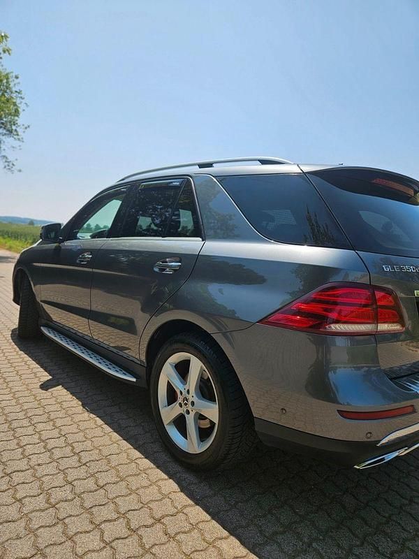 Gebraucht Mercedes GLE350 258 PS (189 kW) 2017 Grau SUV