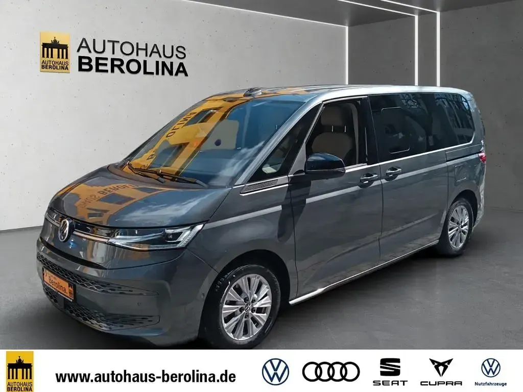 Gebraucht VW Multivan Life 150 PS (110 kW) 2025 Indiumgrau metallic Van / Kleinbus