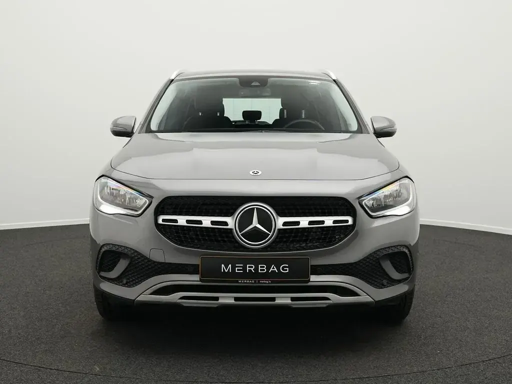 Gebraucht Mercedes GLA180 116 PS (85 kW) 2020 Grau SUV
