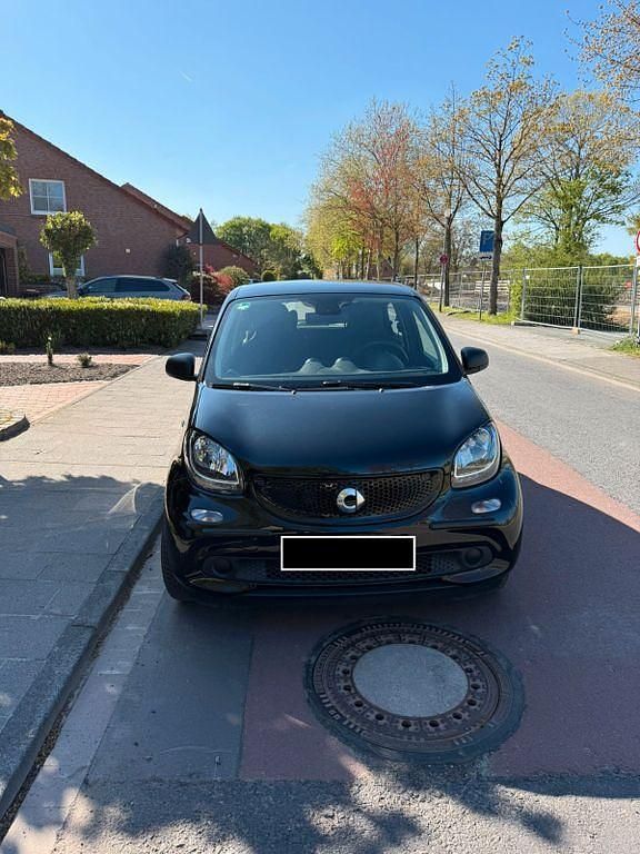 Second-hand Smart ForFour 71 CP (52 kW) 2019 Negru Hatchback