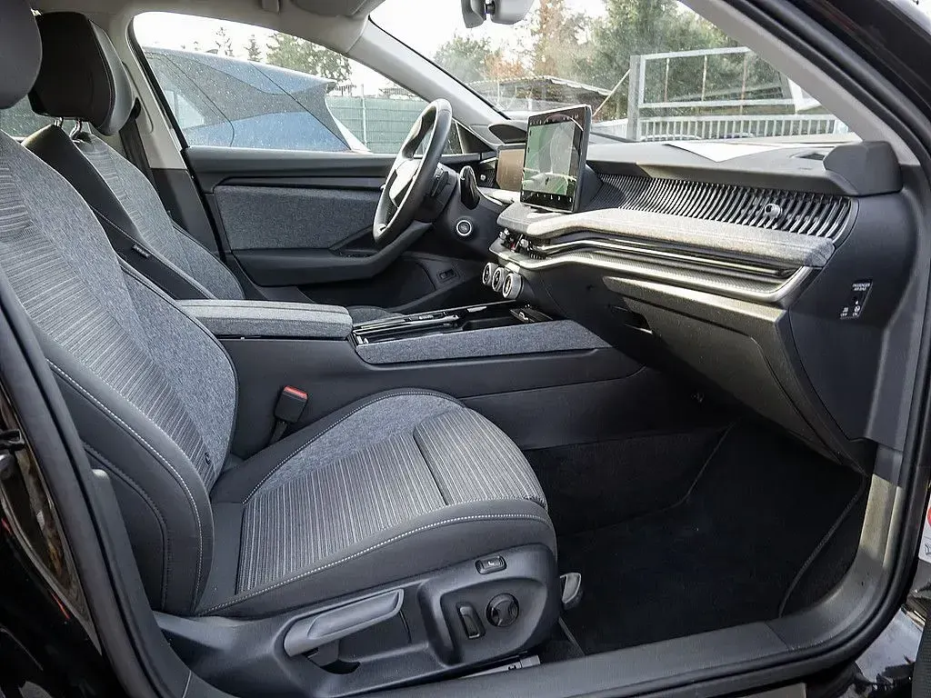 Gebraucht Skoda Superb Selection 150 PS (110 kW) 2025 Schwarz Kombi