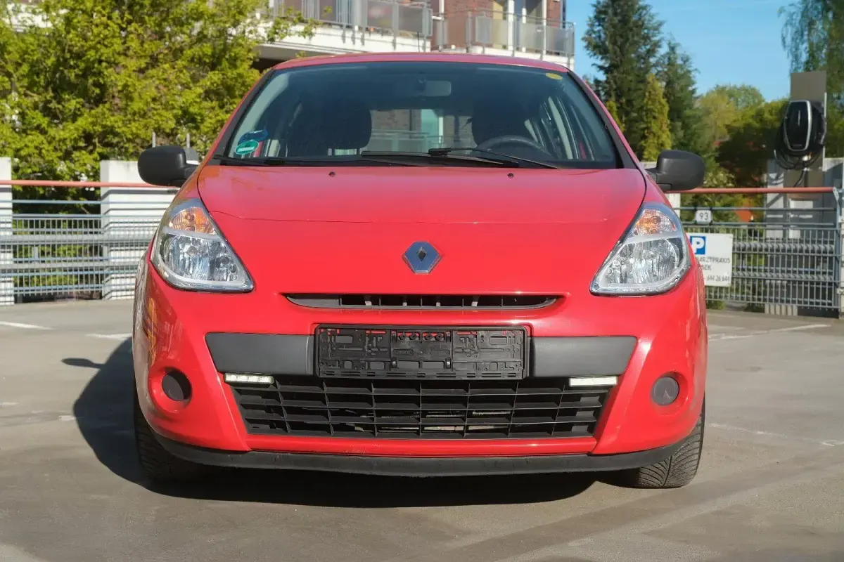Gebraucht Renault Clio IV 75 PS (55 kW) 2012 Rot Kleinwagen