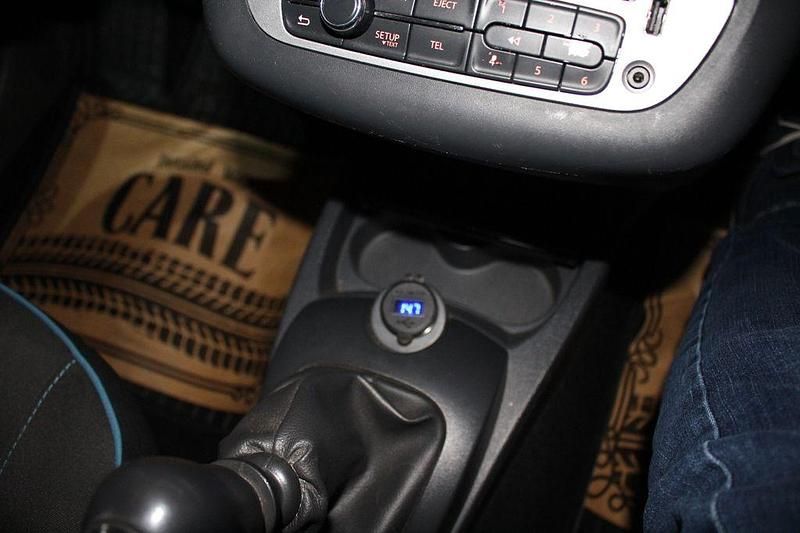 Gebraucht Renault Twingo Dynamique 75 PS (55 kW) 2012 Rot Kleinwagen