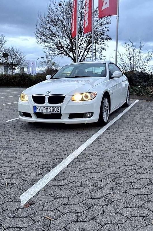 Second-hand BMW 320 177 CP (130 kW) 2009 Alb Coupe