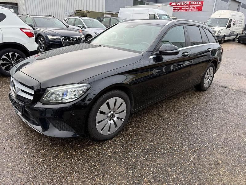 Gebraucht Mercedes C220 194 PS (142 kW) 2018 Schwarz Kombi