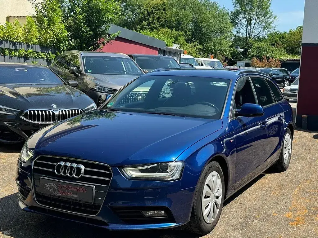 Gebraucht Audi A4 S-Line 170 PS (125 kW) 2013 Blau Limousine