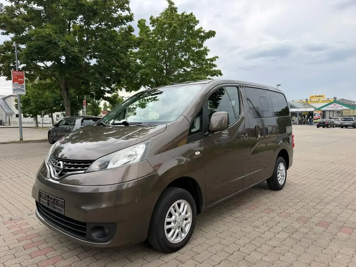 Gebraucht Nissan NV200 110 PS (80 kW) 2015 Braun Van / Kleinbus