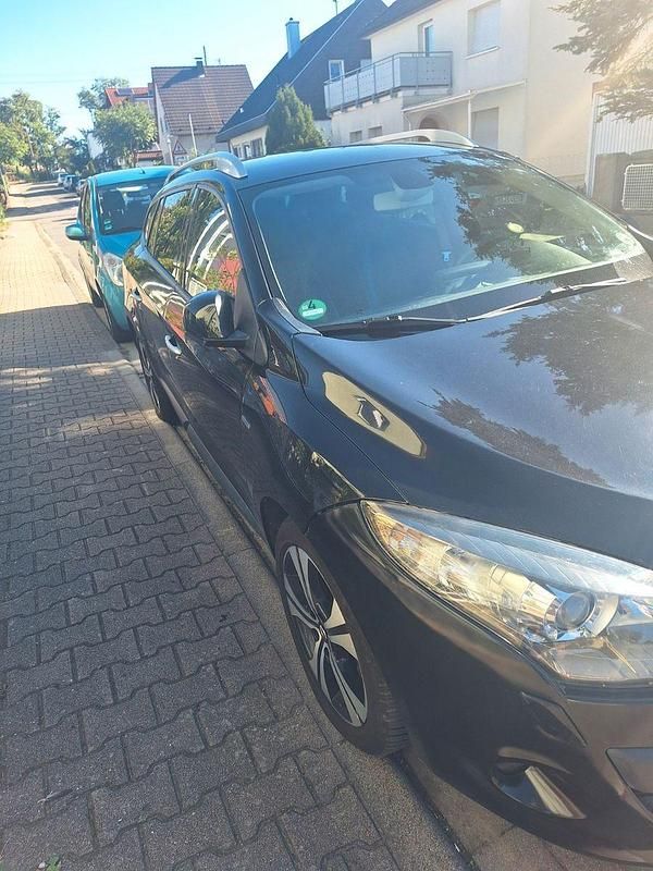 Schwarz Gebraucht 2012 Renault Mégane GrandTour Bose Edition Kombi | 4.500 € (Fairer Preis) - Bild 1/4