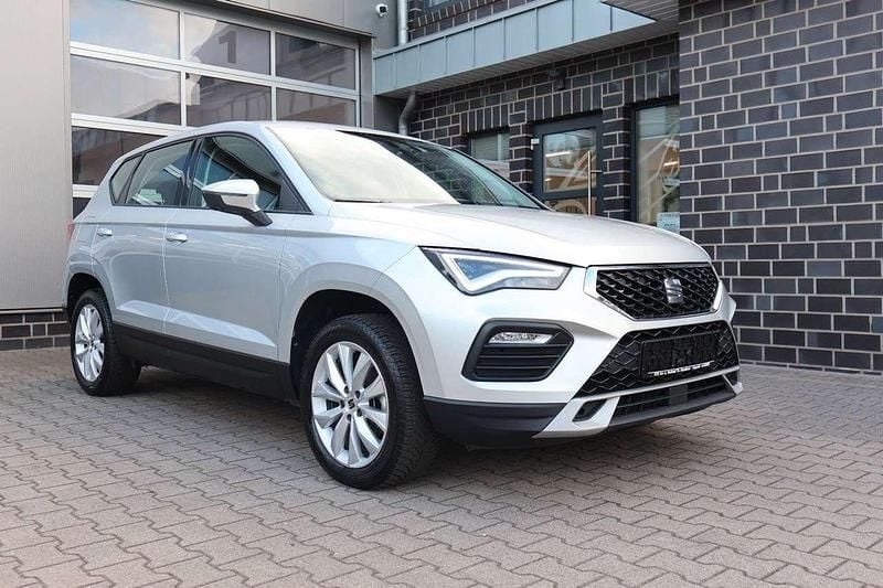 Reflexsilver Gebraucht 2024 Seat Ateca Style SUV | 22.990 € (Superpreis) - Bild 1/3
