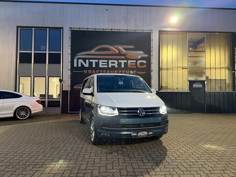 Blau Gebraucht 2017 VW Multivan Highline Van | 32.999 € (Fairer Preis) - Bild 1/4