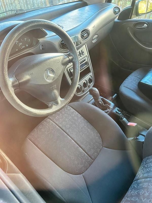Gebraucht Mercedes A140 82 PS (60 kW) 2003 Schwarz Kleinwagen