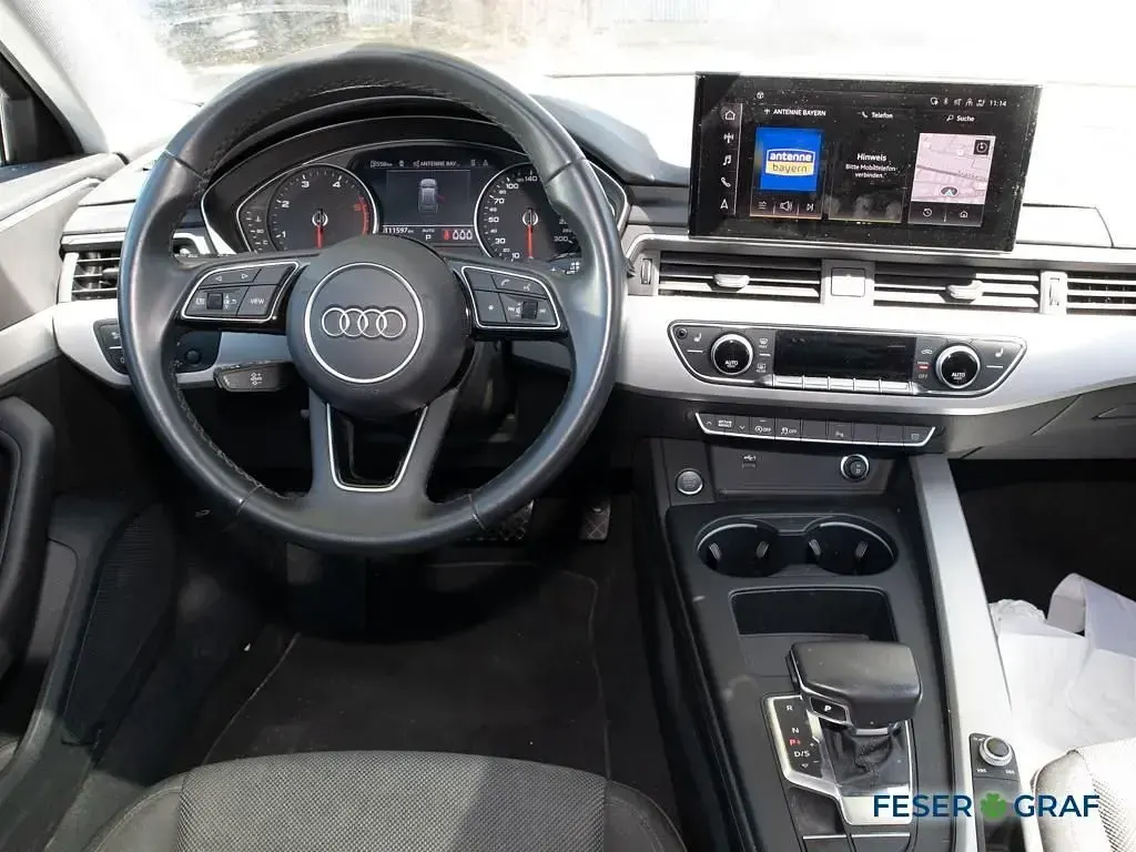 Gebraucht Audi A4 Ambiente 204 PS (150 kW) 2022 Navarrablau metallic Kombi