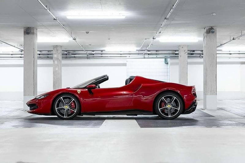 Gebraucht Ferrari 296 829 PS (609 kW) 2023 Rosso corsa Cabrio